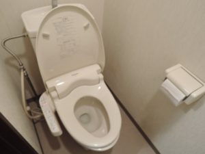 ウォシュレット付きトイレ