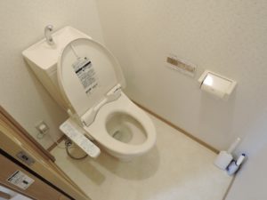 ウォシュレット付きトイレ