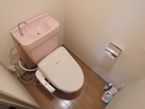 ウォシュレット付きトイレ