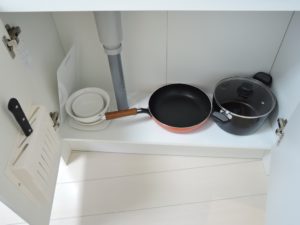 鍋・フライパン・食器・包丁・まな板