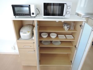 電子レンジ・トースター・炊飯器・食器類